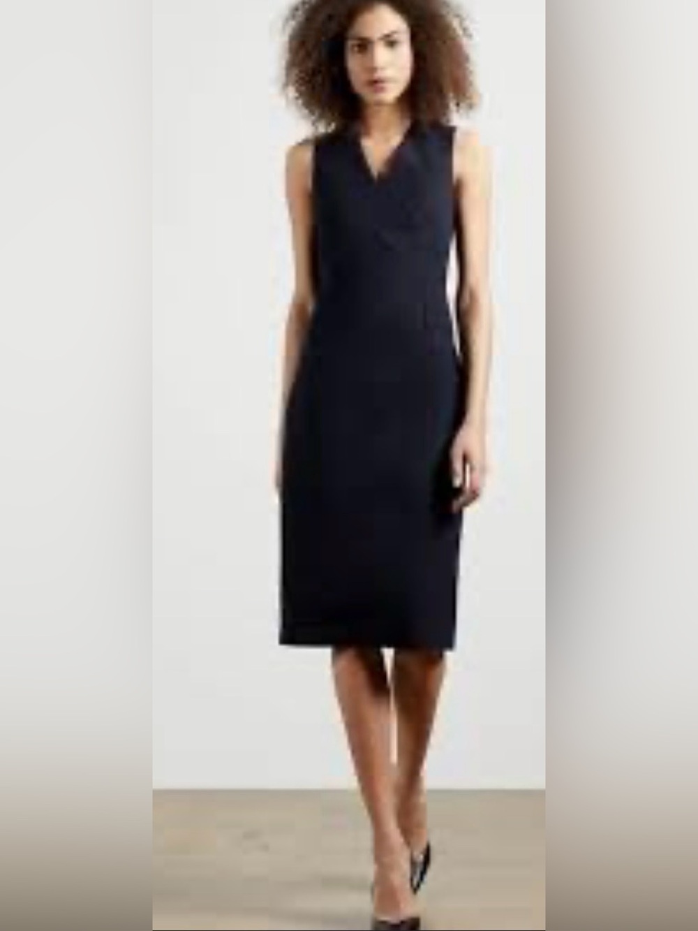 Ted Baker Elenii Navy Blue
Crossover V-Neck Sheath Midi
Dress TED 4 (US )